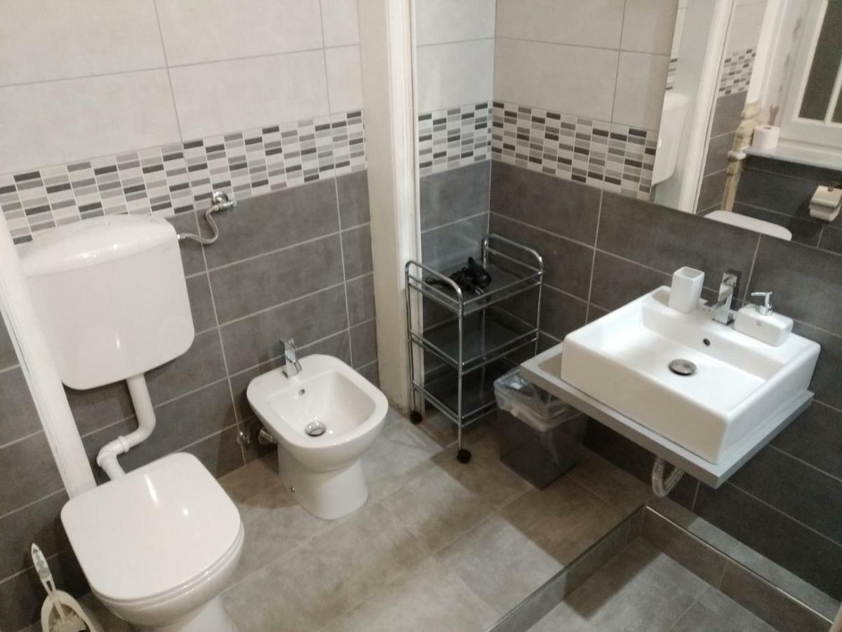 Nik Rooms Genova Eksteriør billede